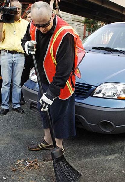 Boy George se afana en dejar Manhattan reluciente.