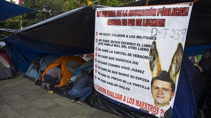 Un cartel contra Peña Nieto en Oaxaca.