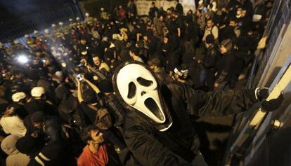 Un miembro del movimiento Black Bloc, en una protesta en Sao Paulo.