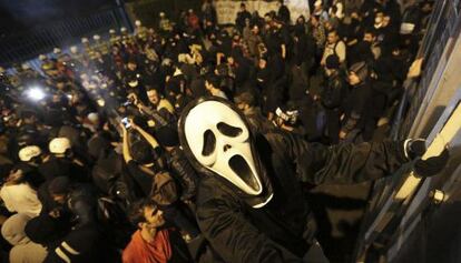 Un miembro del movimiento Black Bloc, en una protesta en Sao Paulo. 