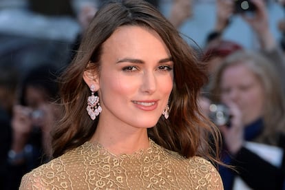 "¿Dónde están las historias de mujeres?" Se preguntaba recientemente Keira Knightley en la entrevista que concedió para la revista Violet. ¿Dónde están las directoras y las escritoras? No hay balance, somos la mitad del público que acude a los cines. Así que sí, creo que la igualdad salarial es un gran objetivo a lograr, pero estoy más preocupada por la falta de voces en el gremio". 

	 

	 