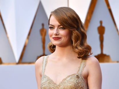 Emma Stone en la alfombra roja de los Oscars 2017
