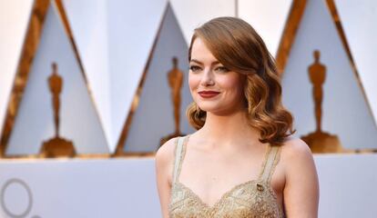 Emma Stone en la alfombra roja de los Oscars 2017