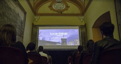 El Salón de Los Tapices, en el Real Alcázar de Sevilla, durante el estreno de la quinta temporada de Juego de Tronos.