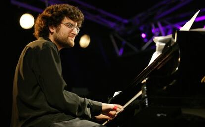 El pianista valenciano Albert Sanz actúa en el Jimmy Glass.