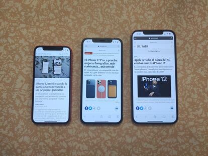El iPhone 12 Pro Max (a la derecha), junto al iPhone 12 Pro y al iPhone 12 Mini.