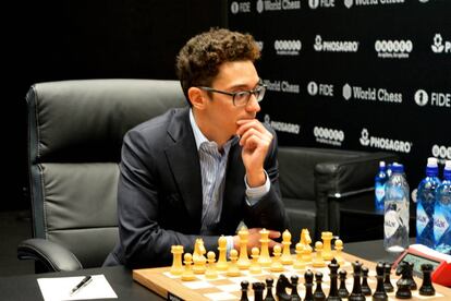 Fabiano Caruana, en los primeros momentos de la décima partida