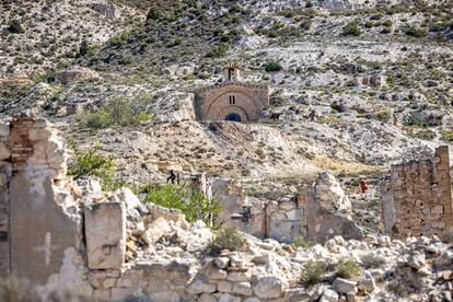 Ermita, en el antiguo poblado minero de Libros, llamado La Azufrera.