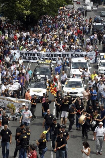 Taxistas protestando contra Uber en Madrid
