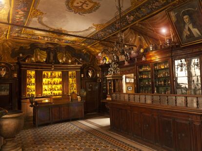 Interior de la especiería de Santa María de la Scala en Roma.