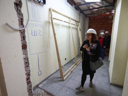 La concejal Cecilia Mayer presentó el lunes un edificio en obras en Ciudad Lineal