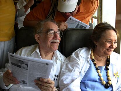 Gabriel García Márquez y su esposa, Mercedes Barcha, en Santa Marta, Colombia.