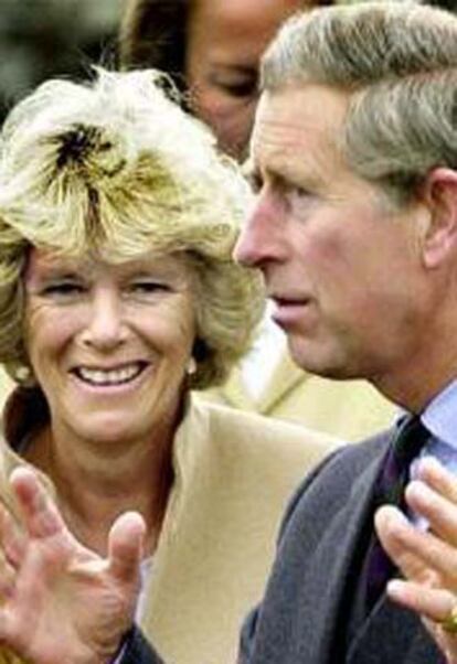 Camilla Cornwall está muy lejos de reemplazar a Lady Di en el álbum fotográfico que conmemora el 80º aniversario de la reina Isabel II.