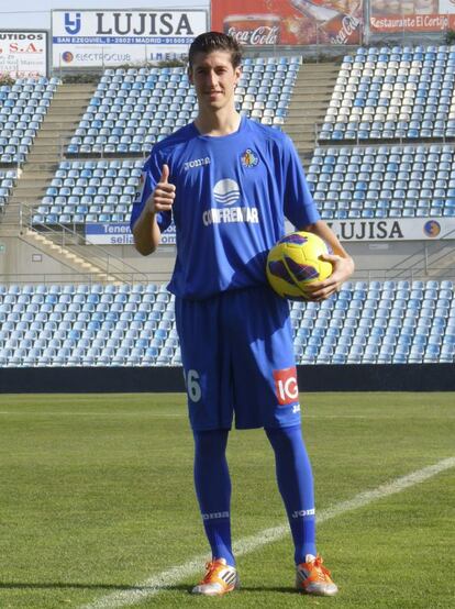 Sergio Escudero, de 23 años, durante su presentación en el Getafe, tras llegar cedido del Schalke 04.