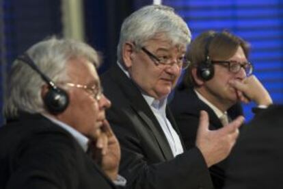 Felipe González, Joschka Fischer y Guy Verhofstadt.