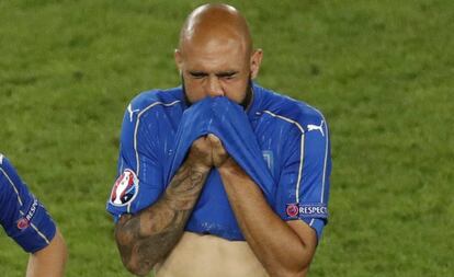 Simone Zaza se lamenta tras la derrota de Italia ante Alemania.