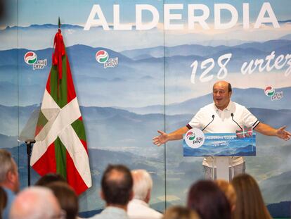 Andoni Ortuzar, presidente de Partido Nacionalista Vasco, este viernes en el acto en Zarautz San Sebastián.