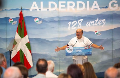 Andoni Ortuzar, presidente de Partido Nacionalista Vasco, este viernes en el acto en Zarautz San Sebastián.