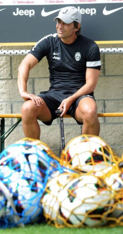 Antonio Conte, en un entrenamiento con el Juventus.