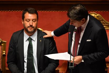 El primer ministro italiano y Matteo Salvini, en aquel momento ministro del Interior, en el Senado en agosto de 2019.