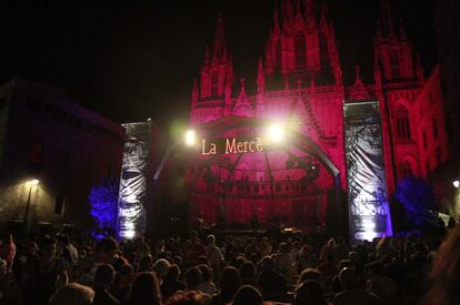 Concierto en la plaza de la Catedral durante la Mercè, fiesta que el Consistorio quiere descentralizar