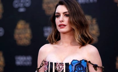 Anne Hathaway en el estreno de 'Alicia a través del espejo' en mayo, un mes y medio después de dar a luz.