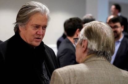 Bannon este sábado en el acto al que asistió con un hijo de Bolsonaro.