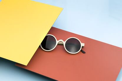 Las gafas de madera de Nina Mûr son ultraligeras y se fabrican en Madrid. El regalo perfecto para una ‘fashionista’.