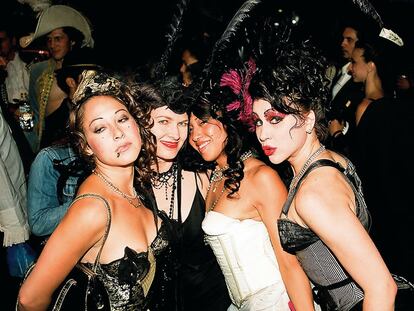 Fans del 'burlesque' que acuden a fiestas en Londres.