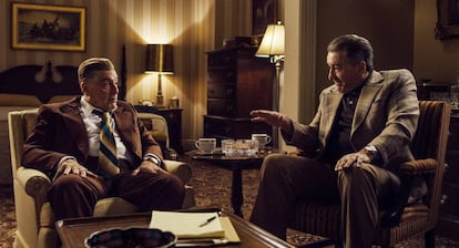 Al Pacino y Robert De Niro, en la película 'El irlandés'.