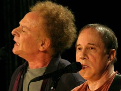 Paul Simon (d) y Art Garfunkel.