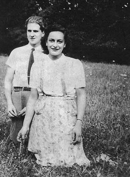 Hélène posa junto a su novio, Jean Morawiecki.