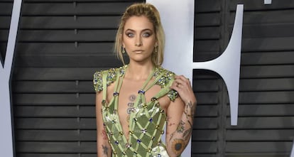 Paris Jackson en la fiesta de 'Vanity Fair' con un diseño inspirado en su padre.