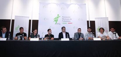 La presentación de la AMPro en octubre pasado con Moreno, Chicharito, Guardado, Ortiz, Giménez, Peralta, Ochoa y Corona.