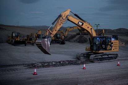 Un excavador de Caterpillar en Málaga.