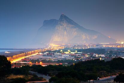 Vista de Gibraltar desde La Línea de la Concepción.