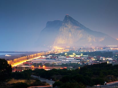 Vista de Gibraltar desde La Línea de la Concepción.
