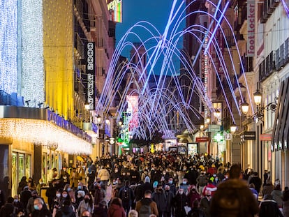 Crowds on Preciados street in downtown Madrid on Sunday.