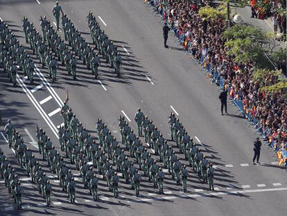 La Legión desfila por el paseo de la Castellana el día de la Fiesta Nacional.