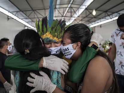 Una protesta en un funeral de Manaos, en la Amazonía brasileña.