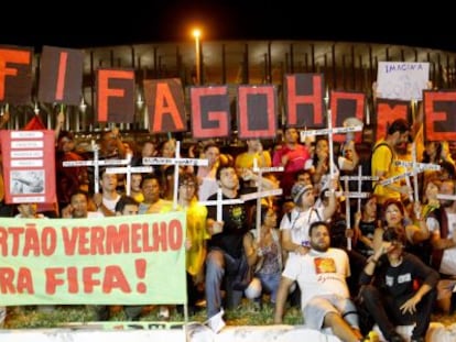 Manifestantes en contra del Mundial en Brasilia