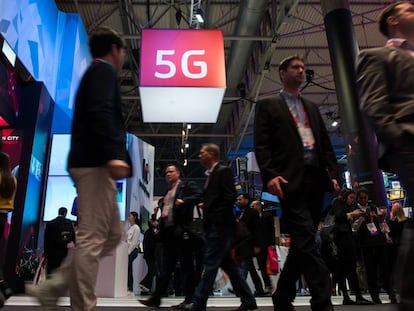 Los avances del 5G en un stand del MWC 2017 de Barcelona.