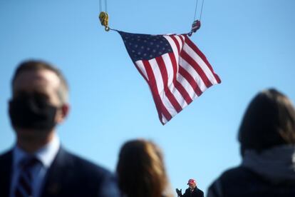 El presidente trata de revertir las encuestas en el último día de campaña centrando sus eventos en estados clave, como Wisconsin, Michigan, Carolina del Norte y Pensilvania.