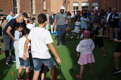 Jon Rahm, en el llamado Jardín del Golf.
