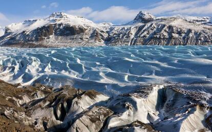 La zona del glaciar Svinafellsjokull, en el parque nacional de Skaftafell de Islandia, hace las veces de las tierras del norte que se encuentran más allá de El Muro en 'Juego de tronos'.