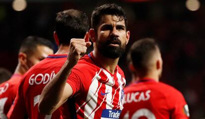 Diego Costa celebra el gol del Atlético frente al Arsenal