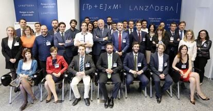 El presidente de Mercadona con los participantes en la jornada de claususa del programa Lanzadera