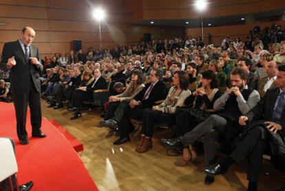 Alfredo Pérez Rubalcaba, durante la presentación de su candidatura en Valencia.