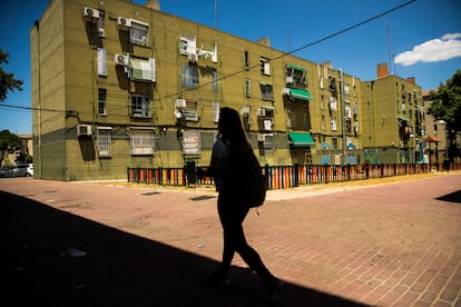 Calle de la Tapicería, en San Blas (Madrid), donde se detuvo a Manuel Bellido Moreno. 