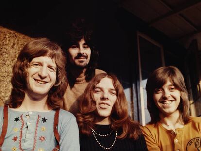 Badfinger, en Londres en febrero de 1971. De izquierda a derecha: Pete Ham (1947 - 1975), Tom Evans (1947 - 2003), Mike Gibbins (1949 - 2005) y Joey Molland, el único que todavía vive.